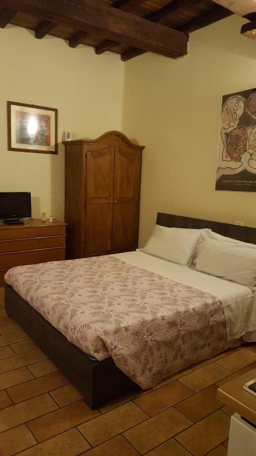 Apartament Via Della Posterna Spoleto Zewnętrze zdjęcie