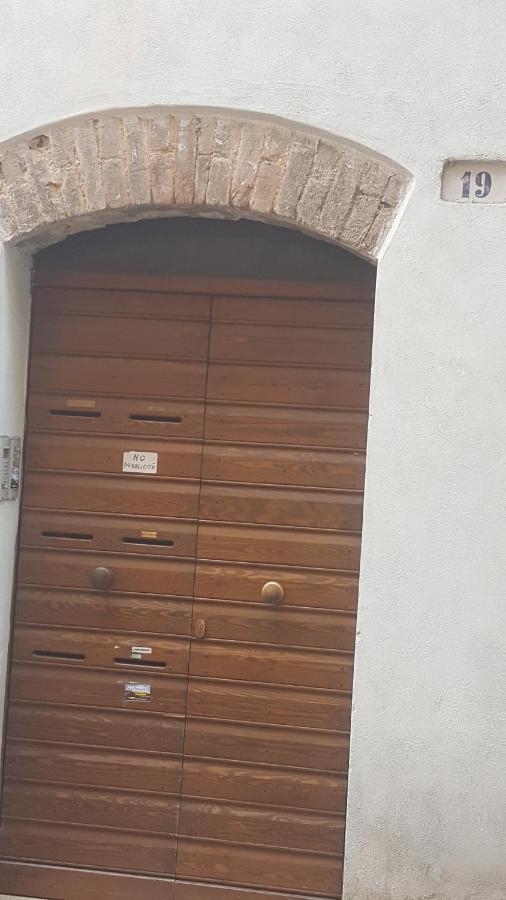 Apartament Via Della Posterna Spoleto Zewnętrze zdjęcie